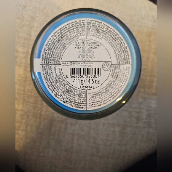 Bath & Body Works Candle, White Sands, NEW - Picture 2 of 3